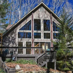 Camby Cabin: Sleeps 14, Hot Tub, Dogs Welcome